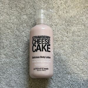 Hempz Strawberry Cheesecake Daily Body Lotion - Light Pink